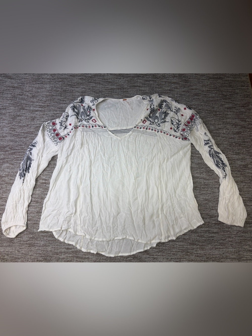 Free People Women’s Flowy Blouse Peasant Tunic White Red Embroidered Boho Medium
